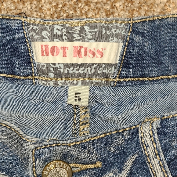 Cute shorts, Size 5 - Picture 4 of 4